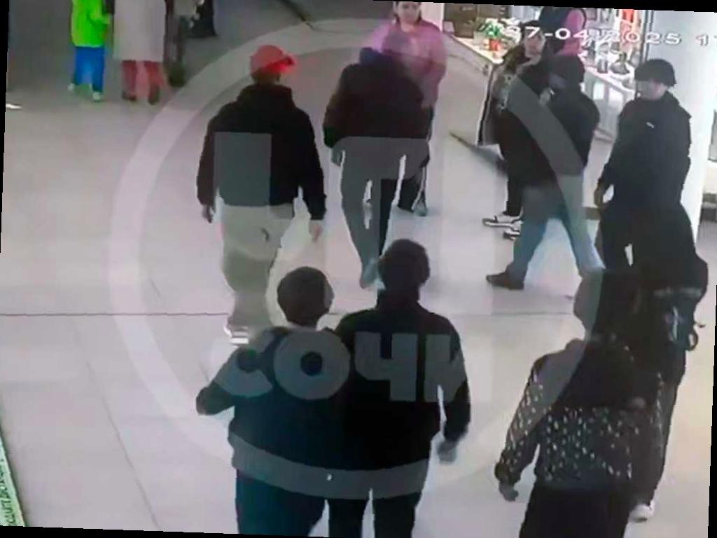 В Торговой галерее сочинского ТЦ произошел конфликт