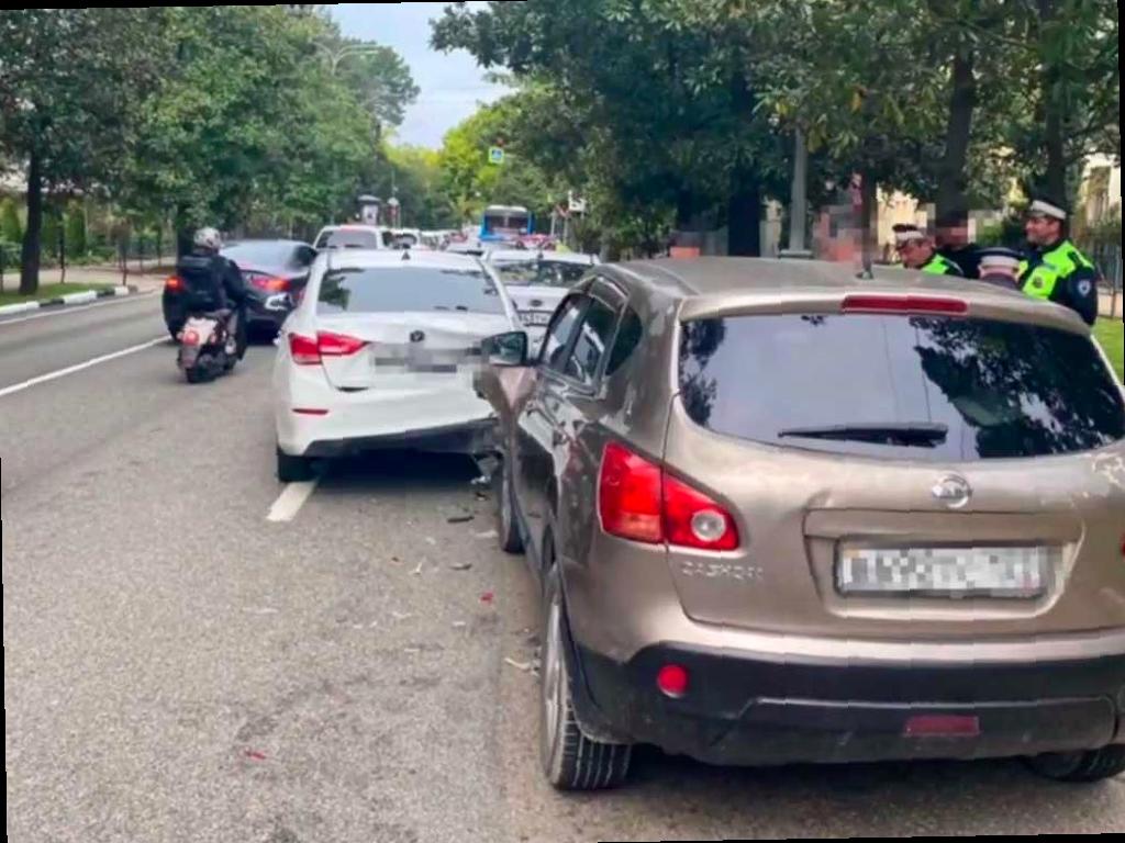 Приезжий без прав попал в аварию на Курортном проспекте