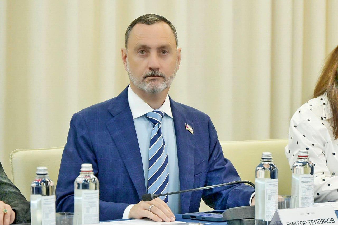 Виктор Тепляков присоединился к работе группы СМИ на форуме «Петербургский диалог»