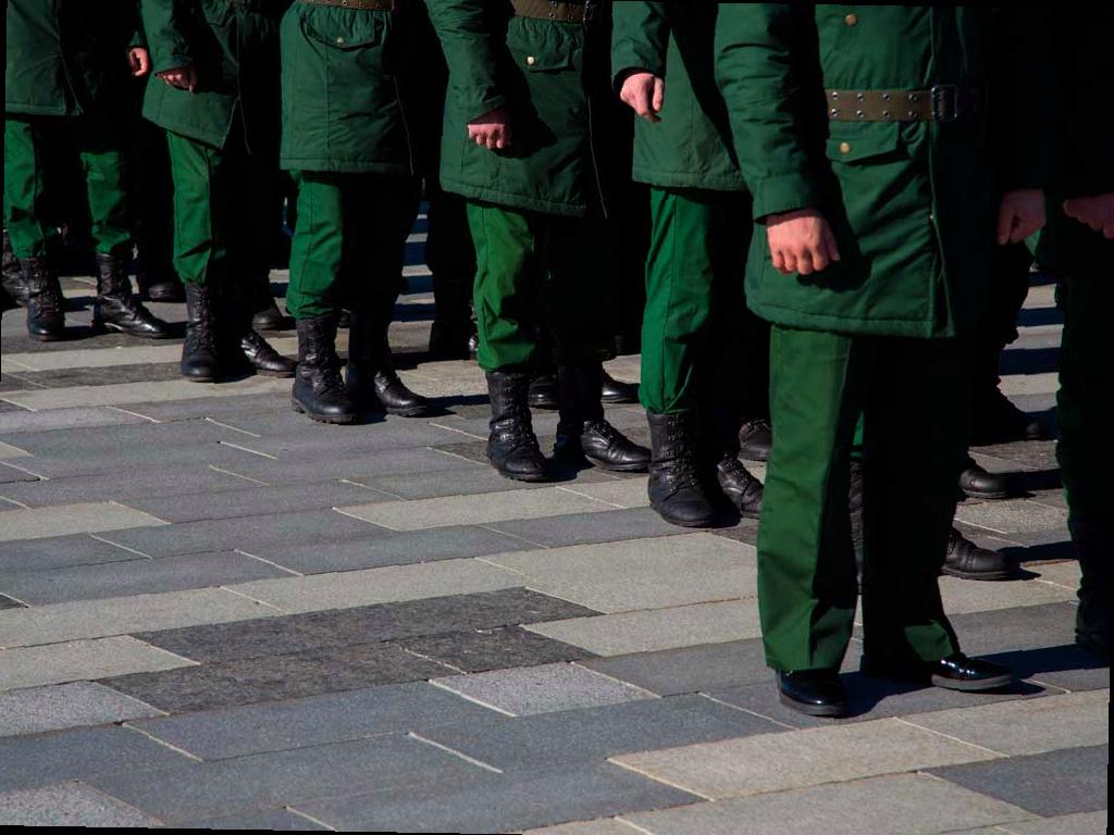 Участников специальной военной операции могут освободить от налогов на землю и транспорт