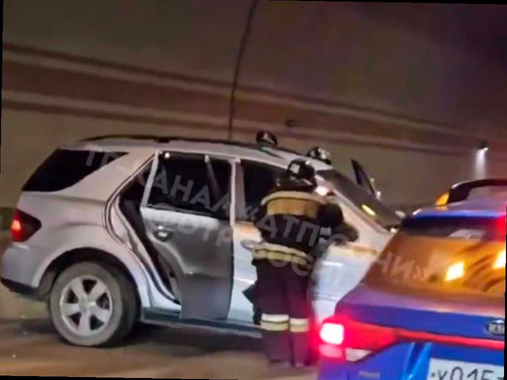 Массовое ДТП блокирует движение на дублере Курортного проспекта в Сочи