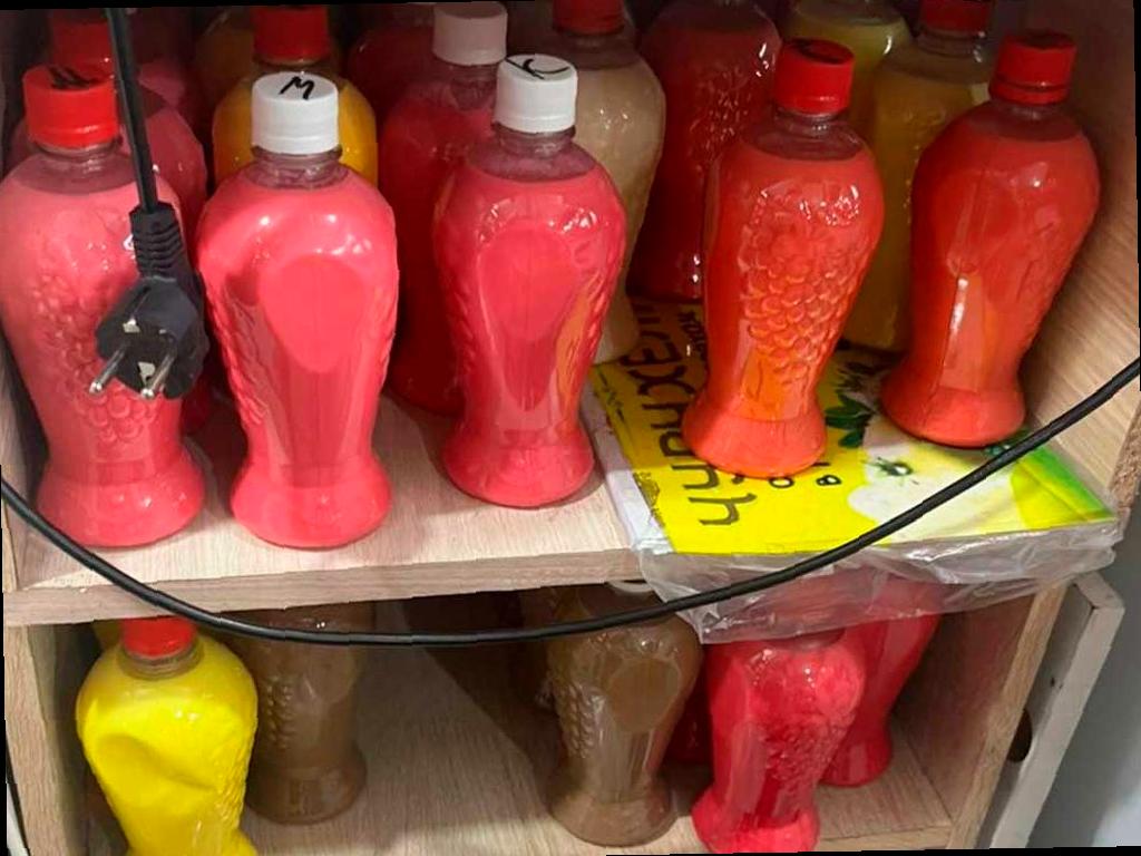 Более 120 литров самопального алкоголя изъяли у предпринимательницы в Сочи