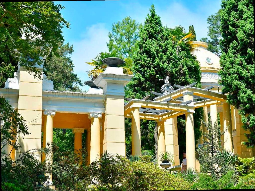 В Дендрарии на День знаний детей ждут бесплатные экскурсии и квест