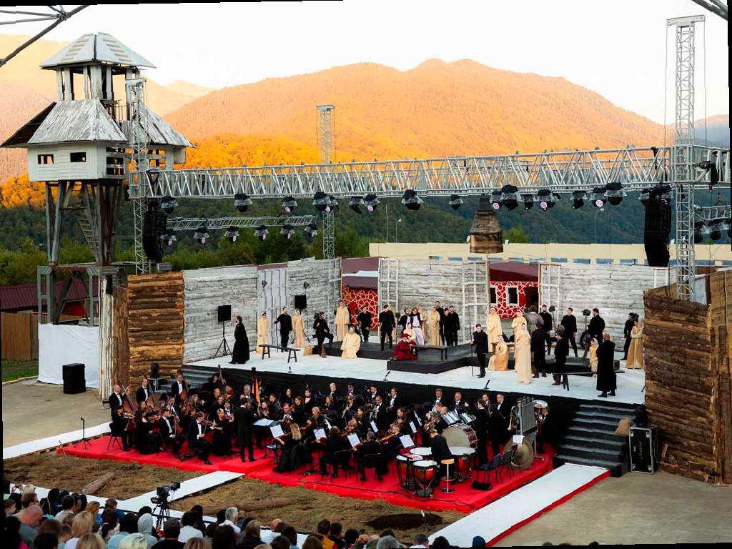 Премьера оперы «Пиковая дама» на фестивале «Роза Хутор. Классика»