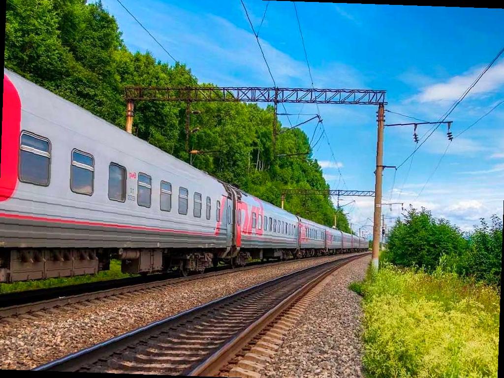 Поезд из Красноярска в Адлер задерживается из-за поломки