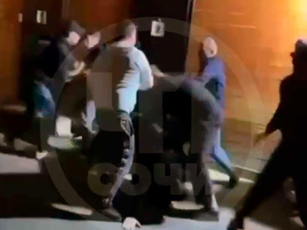 Массовая драка в Сочи почти обернулась поножовщиной