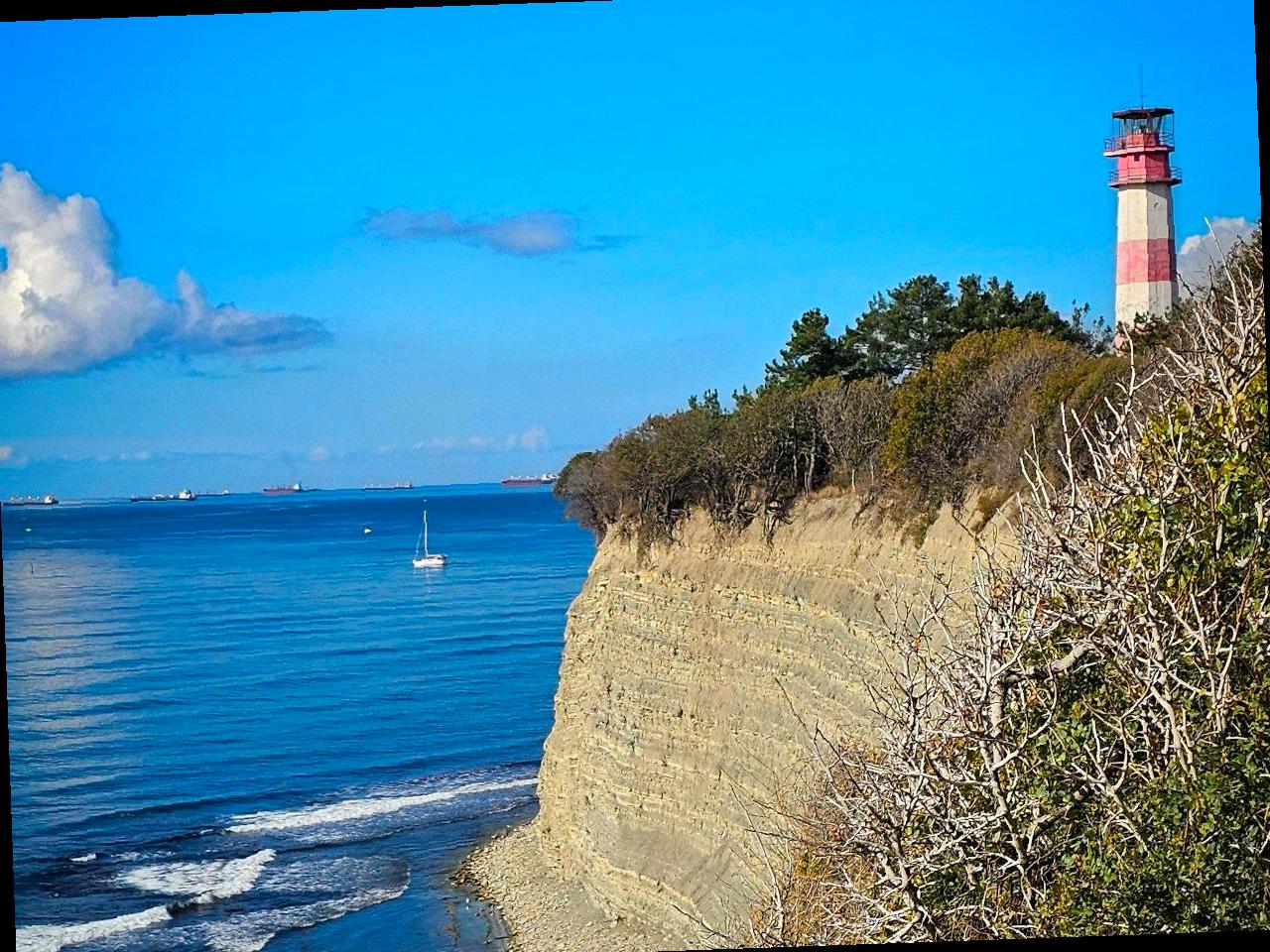 Отдых у моря в ноябре: почему стоит выбрать Геленджик