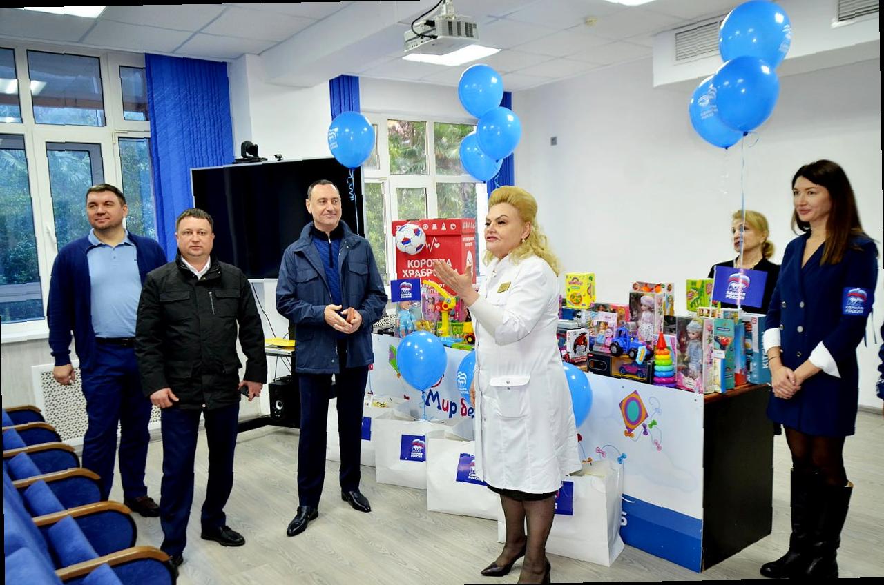 «Виктор Тепляков поддержал акцию помощи детям «Коробка храбрости»