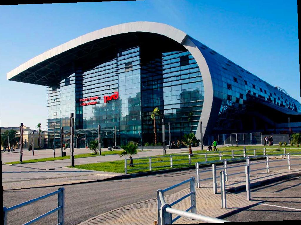 Вокзал Адлер — лидер по отправке пассажиров на СКЖД