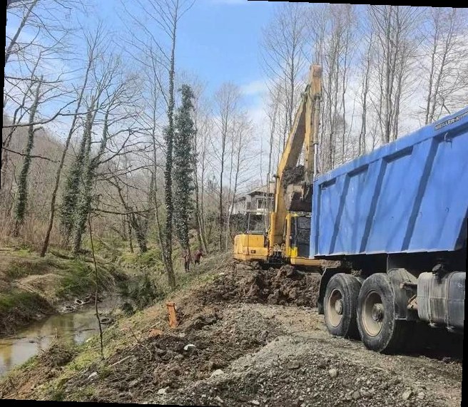 В Сочи расчистят реку Херота: вывезут более 25 тысяч кубометров мусора