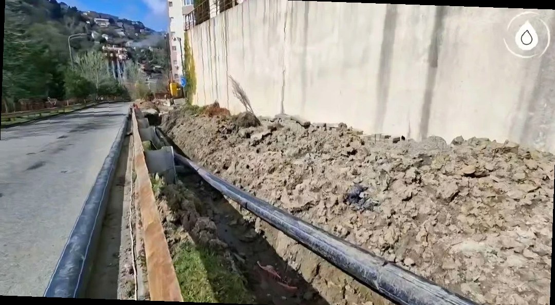 В Сочи меняют водовод на улице Яна Фабрициуса