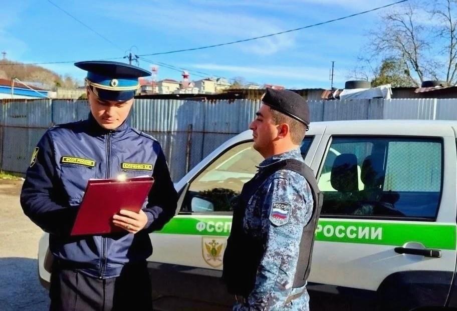 Собственницу земельного участка в Сочи обязали снести незаконные постройки