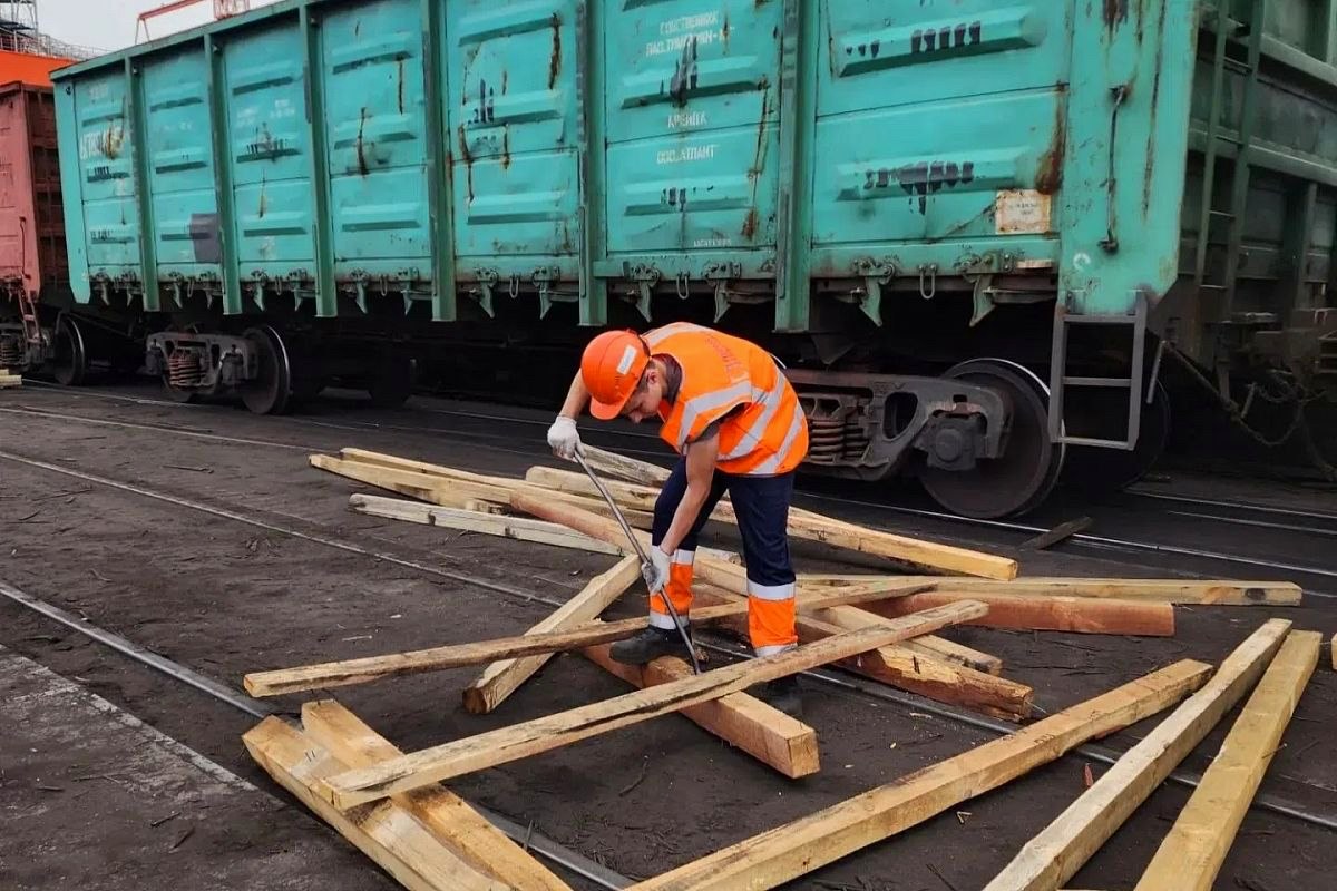 Сочинские студенты получают опыт работы на предприятиях Краснодарского и Хабаровского краев